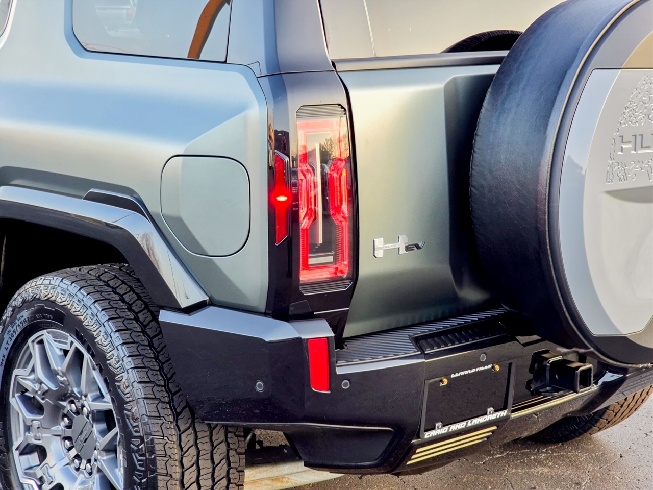 GMC HUMMER EV SUV  2024