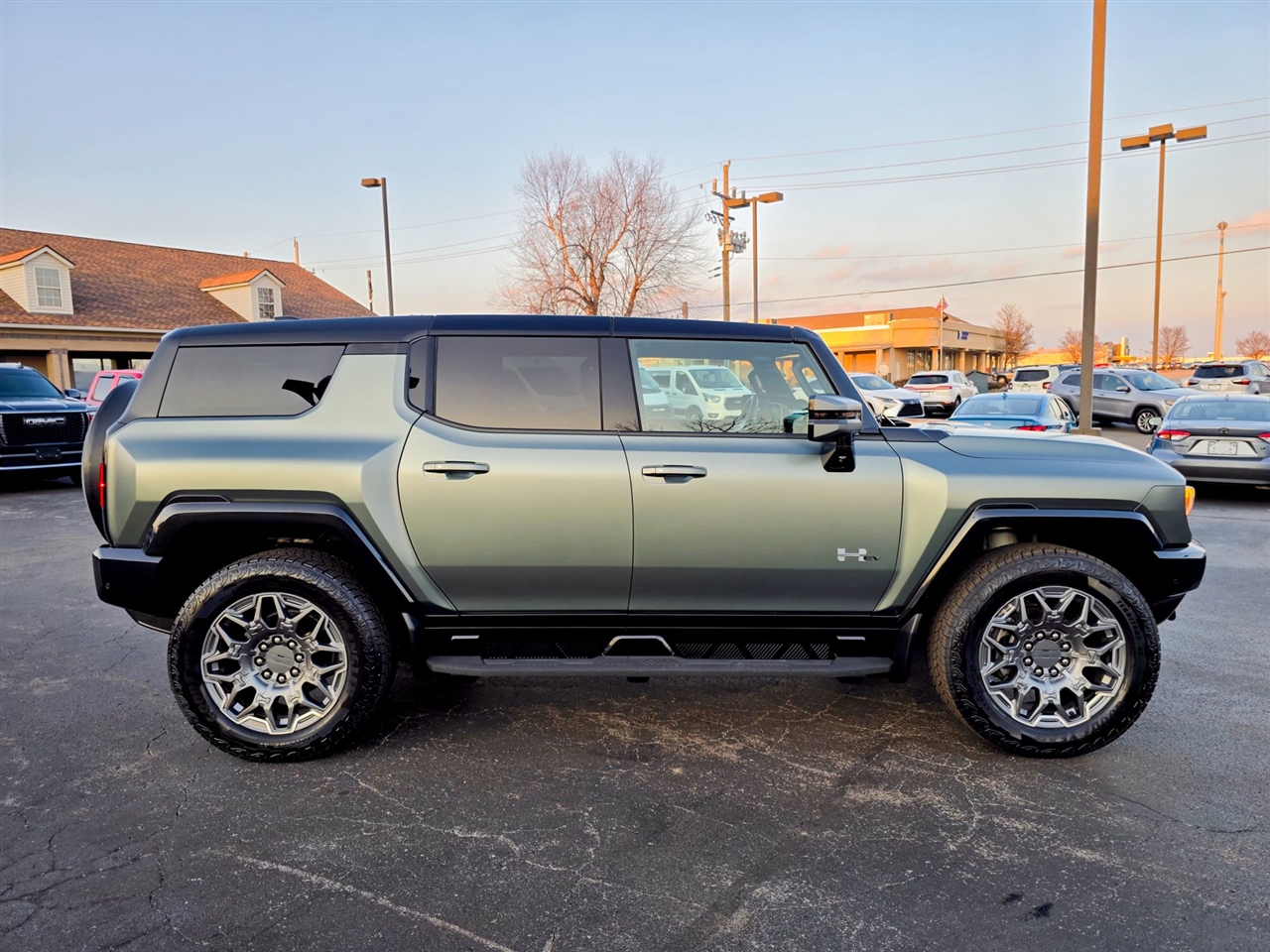 GMC HUMMER EV SUV  2024