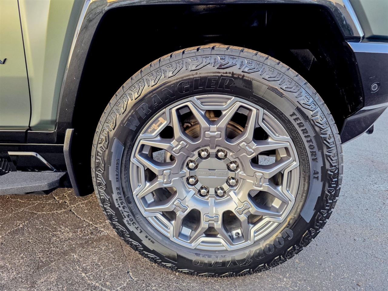 GMC HUMMER EV SUV  2024