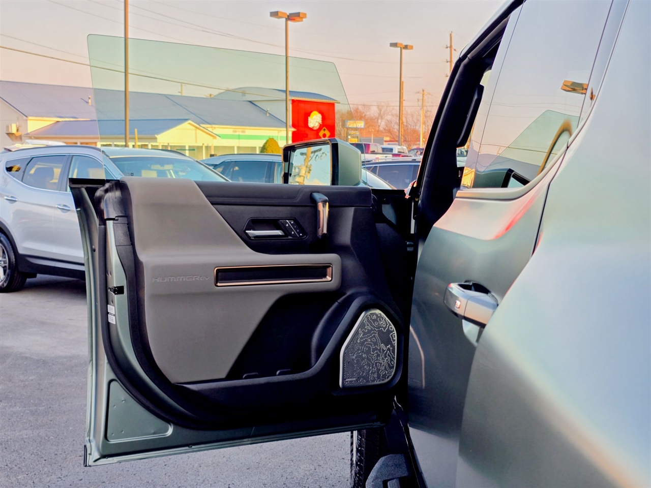 GMC HUMMER EV SUV  2024