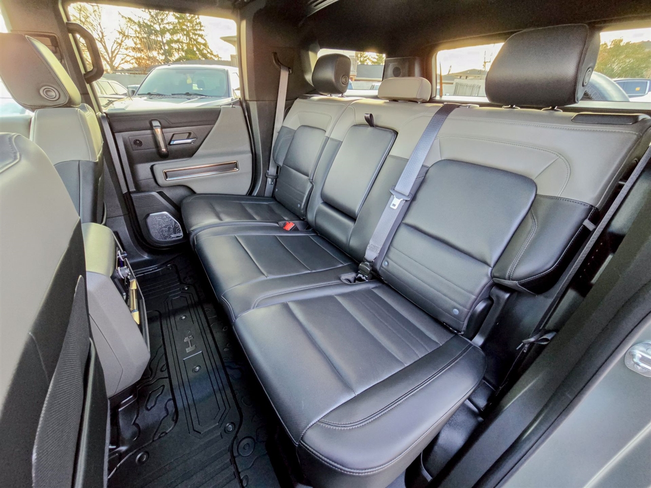 GMC HUMMER EV SUV  2024