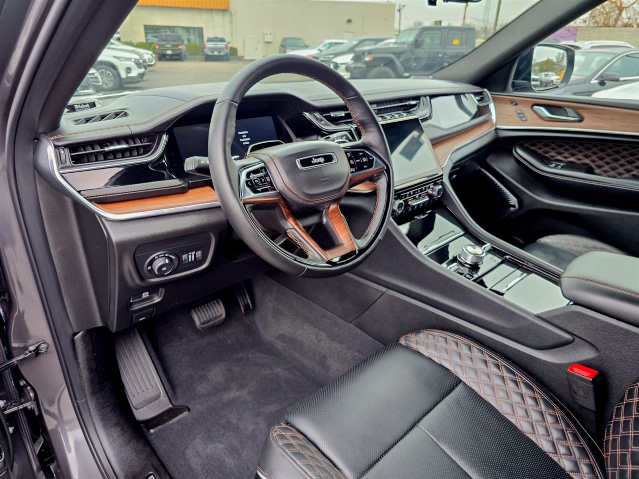 Jeep Grand Cherokee  2025