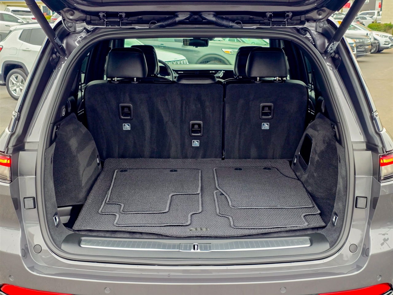 Jeep Grand Cherokee  2025