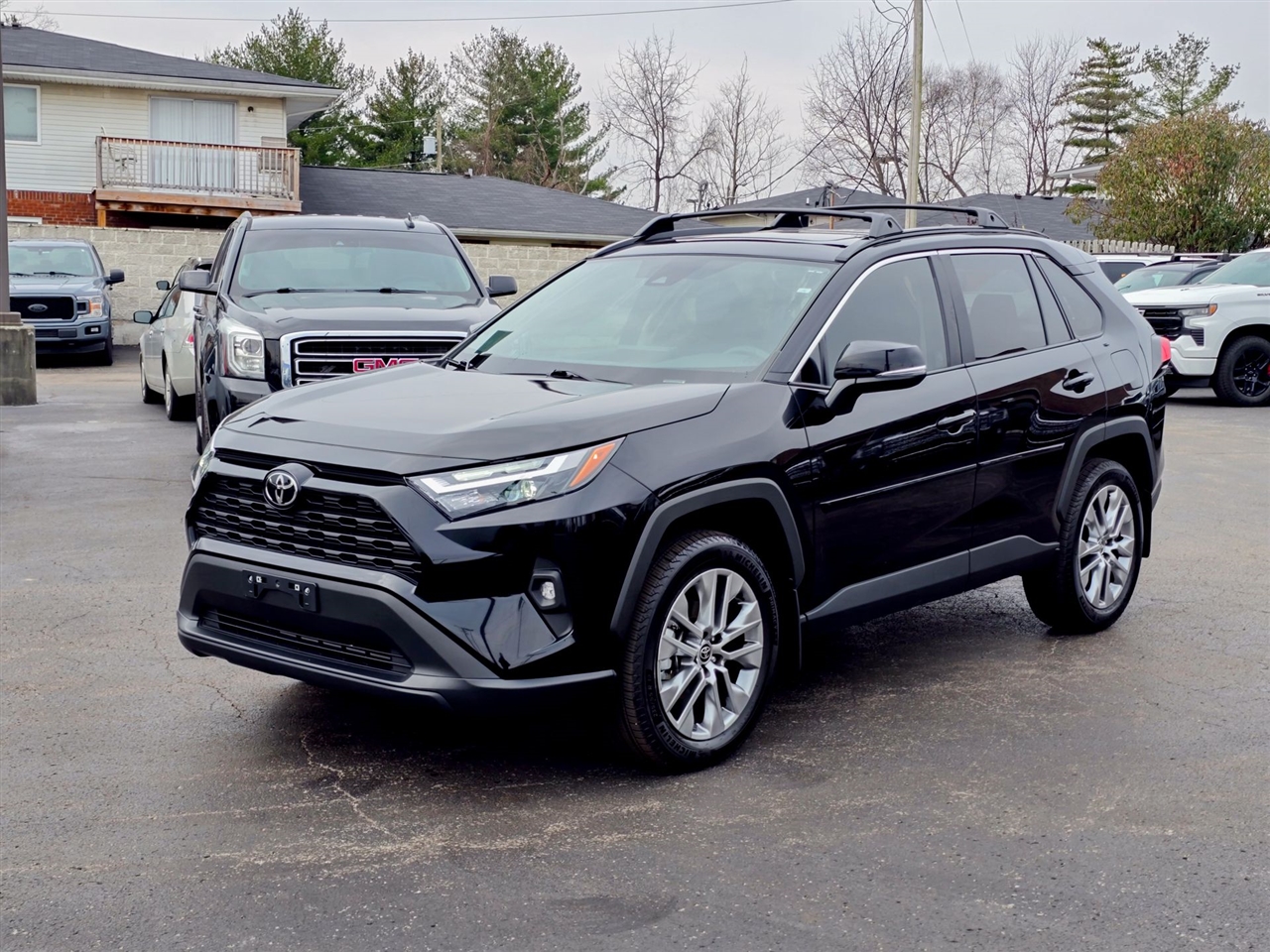 Toyota RAV4  2025