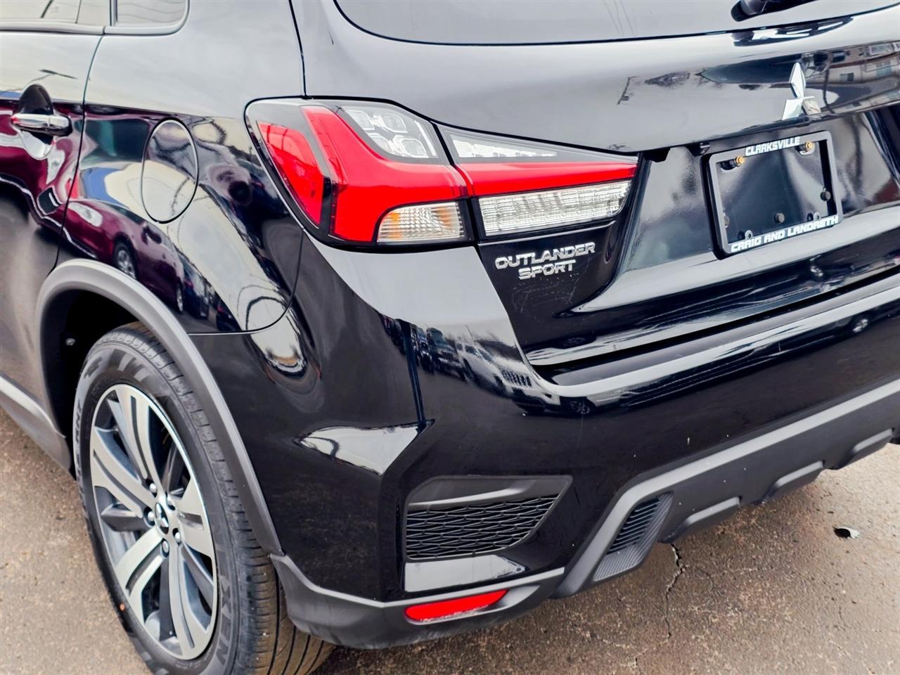 Mitsubishi Outlander Sport  2024