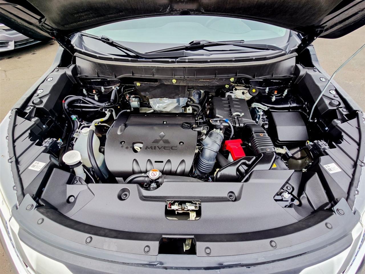 Mitsubishi Outlander Sport  2024