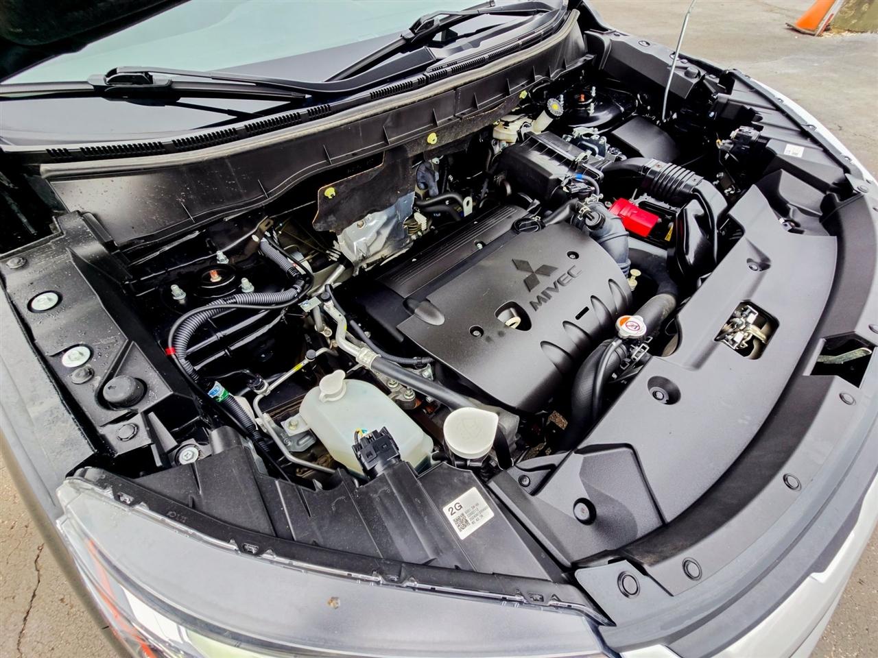 Mitsubishi Outlander Sport  2024