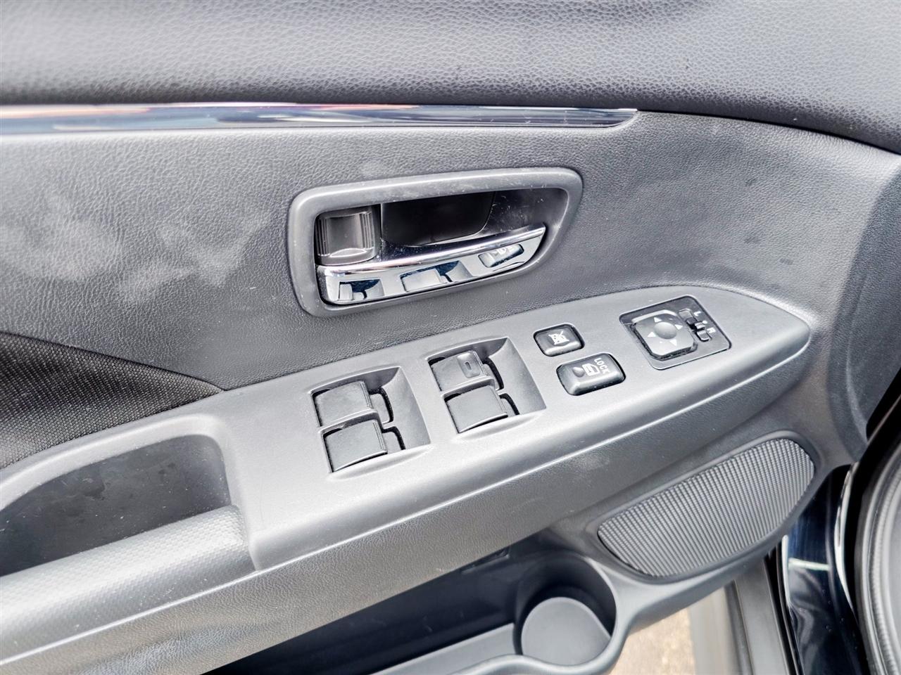 Mitsubishi Outlander Sport  2024