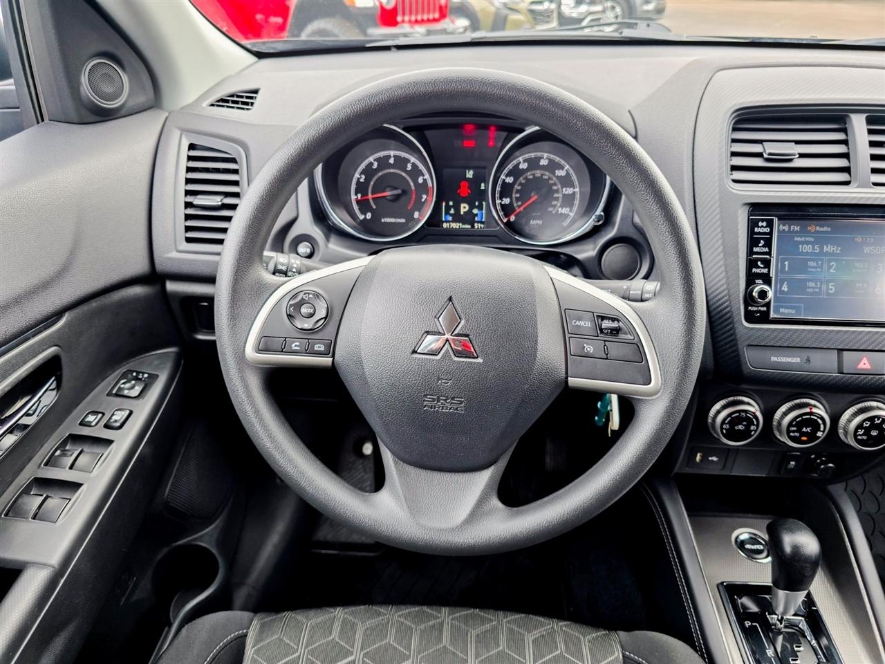 Mitsubishi Outlander Sport  2024