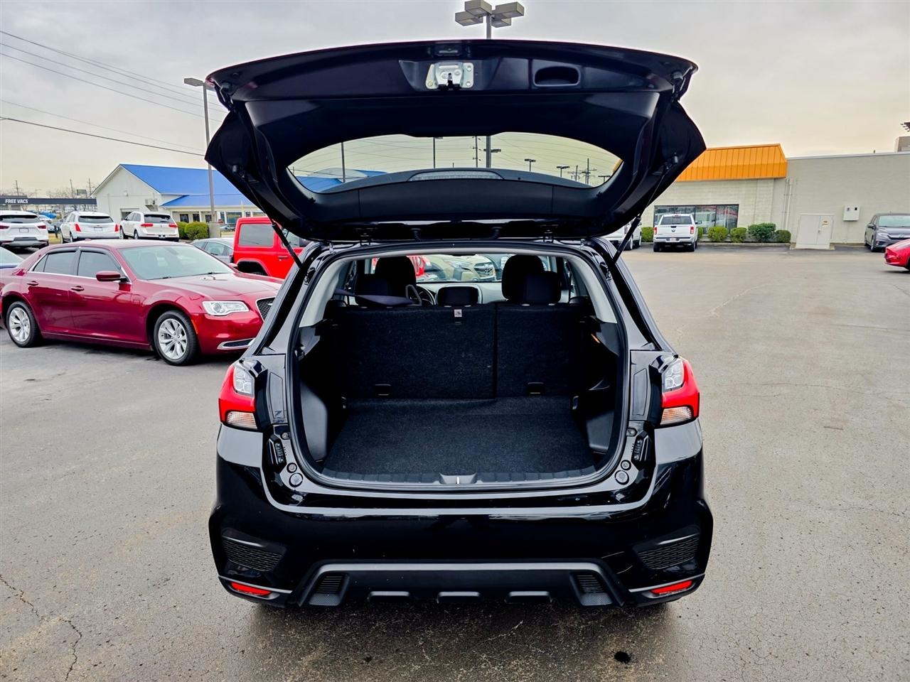 Mitsubishi Outlander Sport  2024