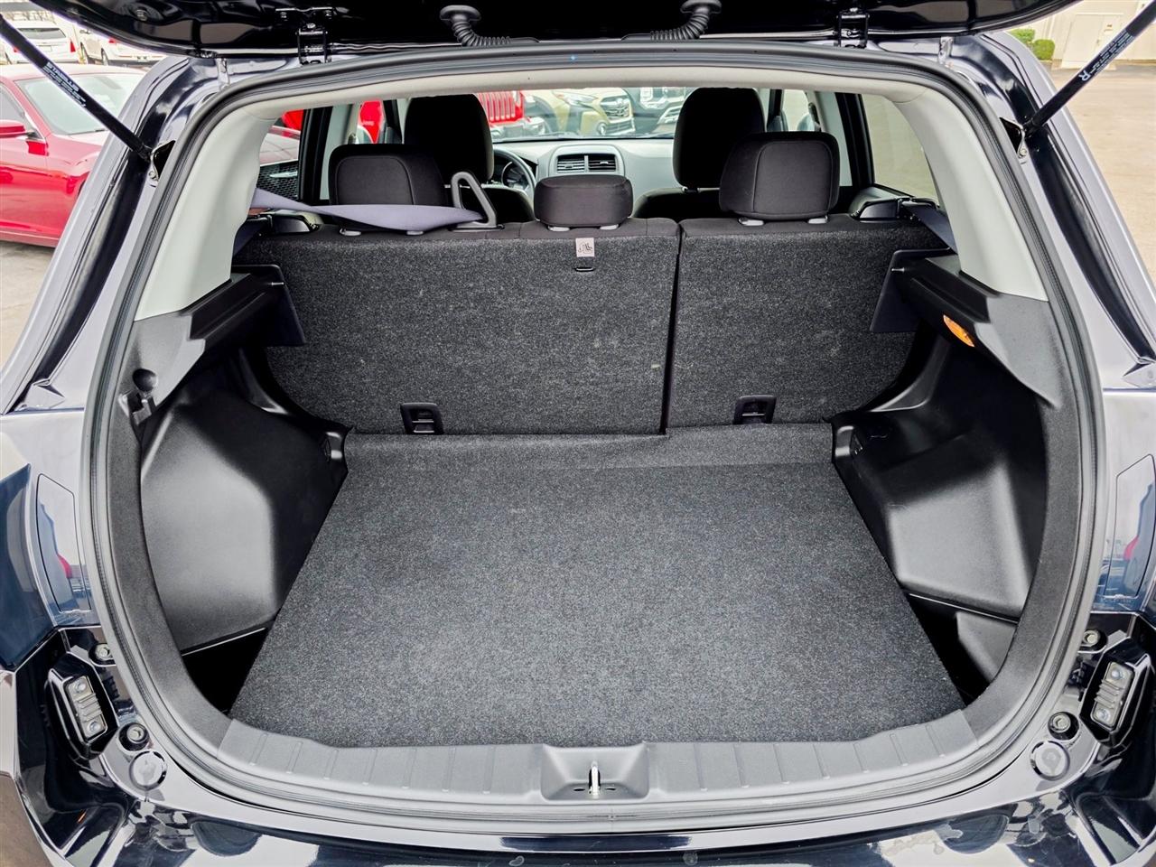 Mitsubishi Outlander Sport  2024