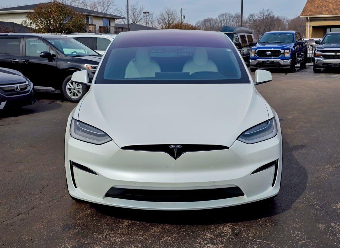 Tesla Model X  2022