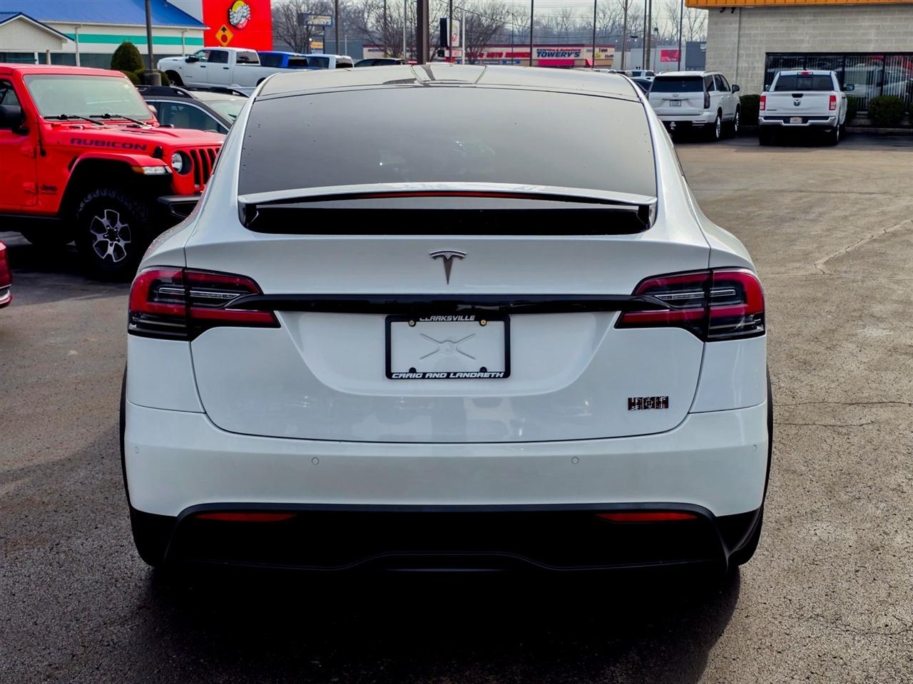 Tesla Model X  2022