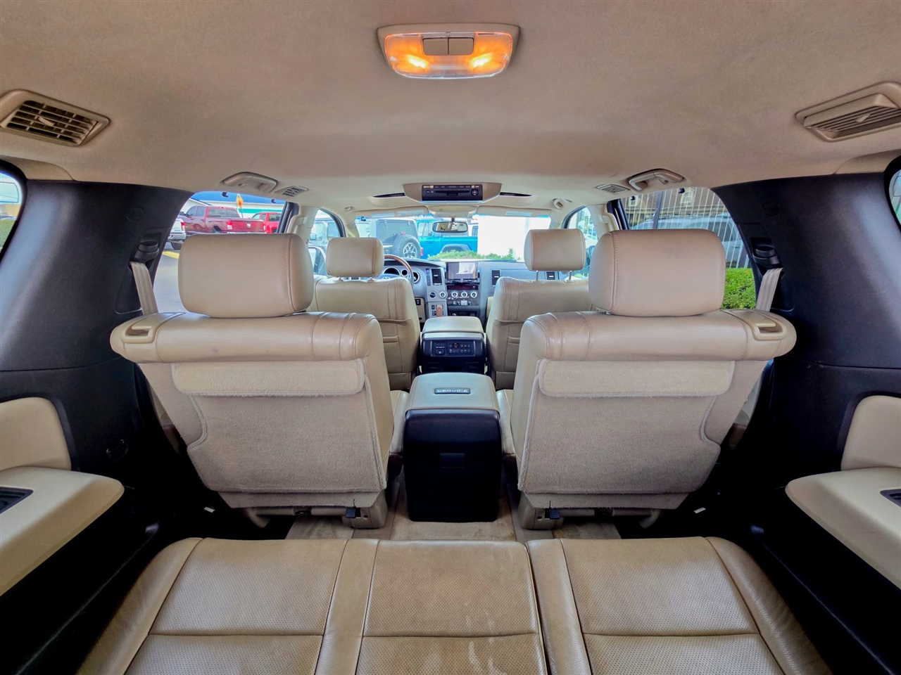 Toyota Sequoia  2010