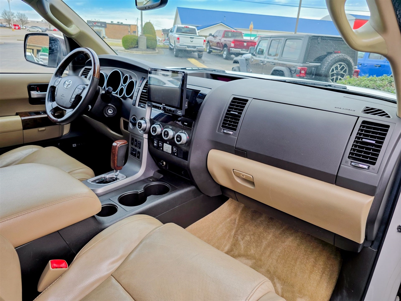 Toyota Sequoia  2010