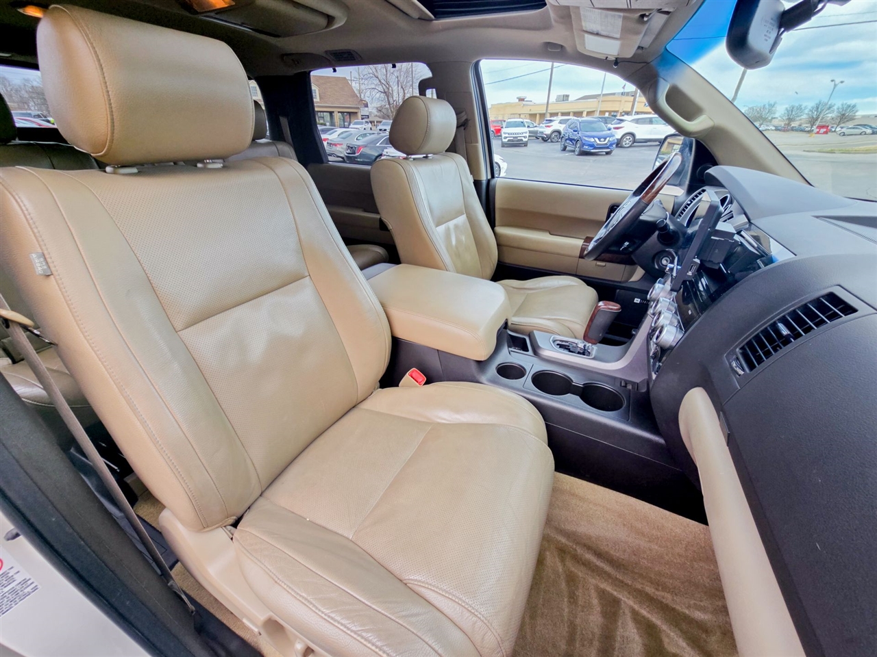 Toyota Sequoia  2010