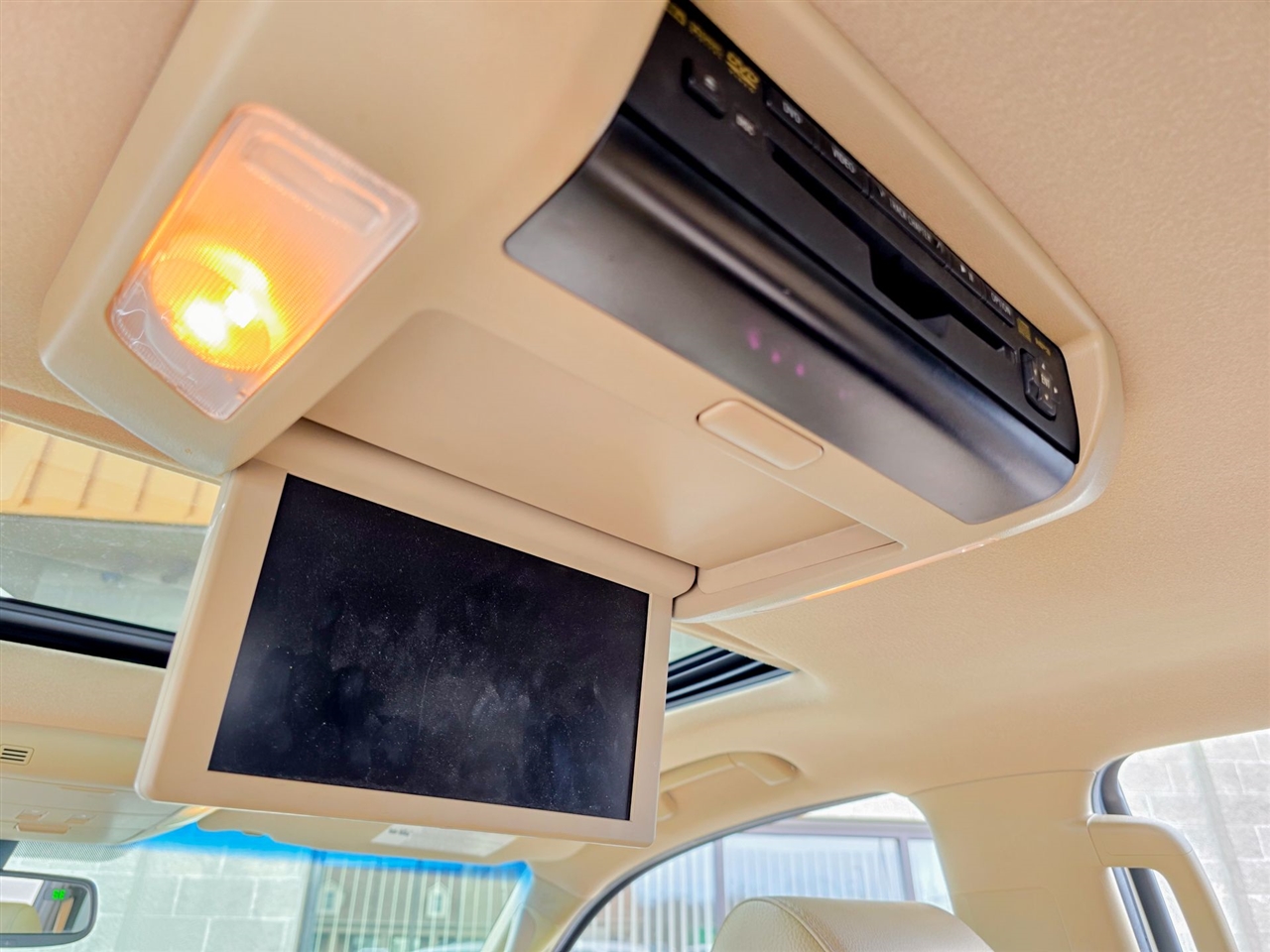 Toyota Sequoia  2010