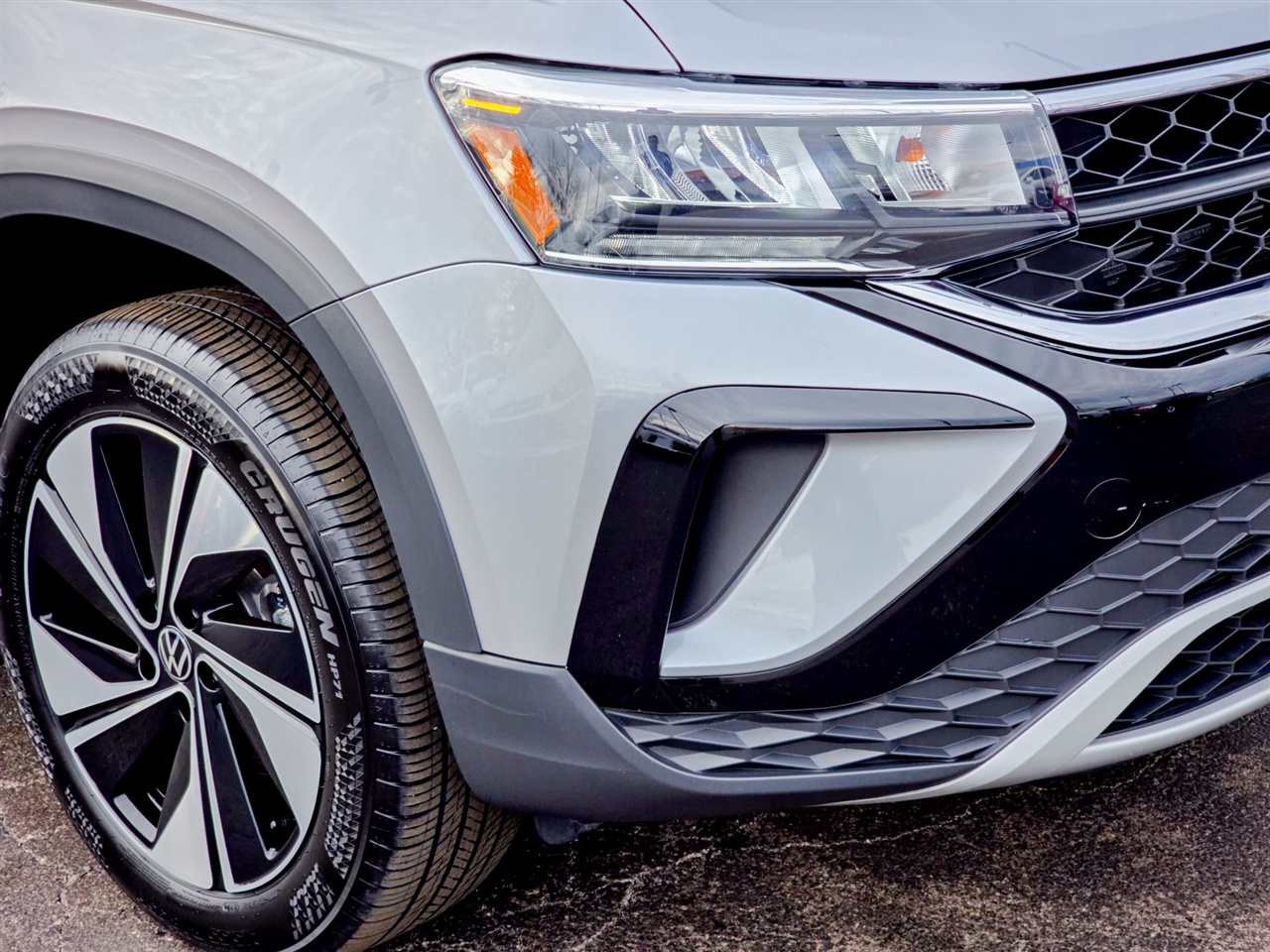 Volkswagen Taos  2024