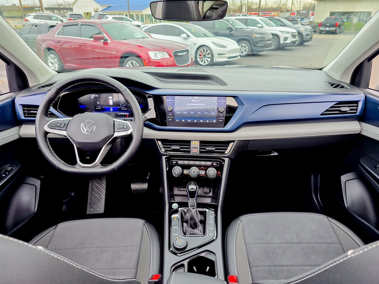 Volkswagen Taos  2024