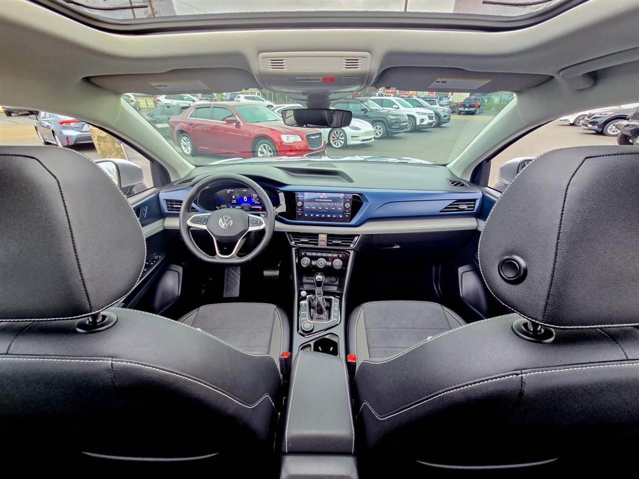 Volkswagen Taos  2024