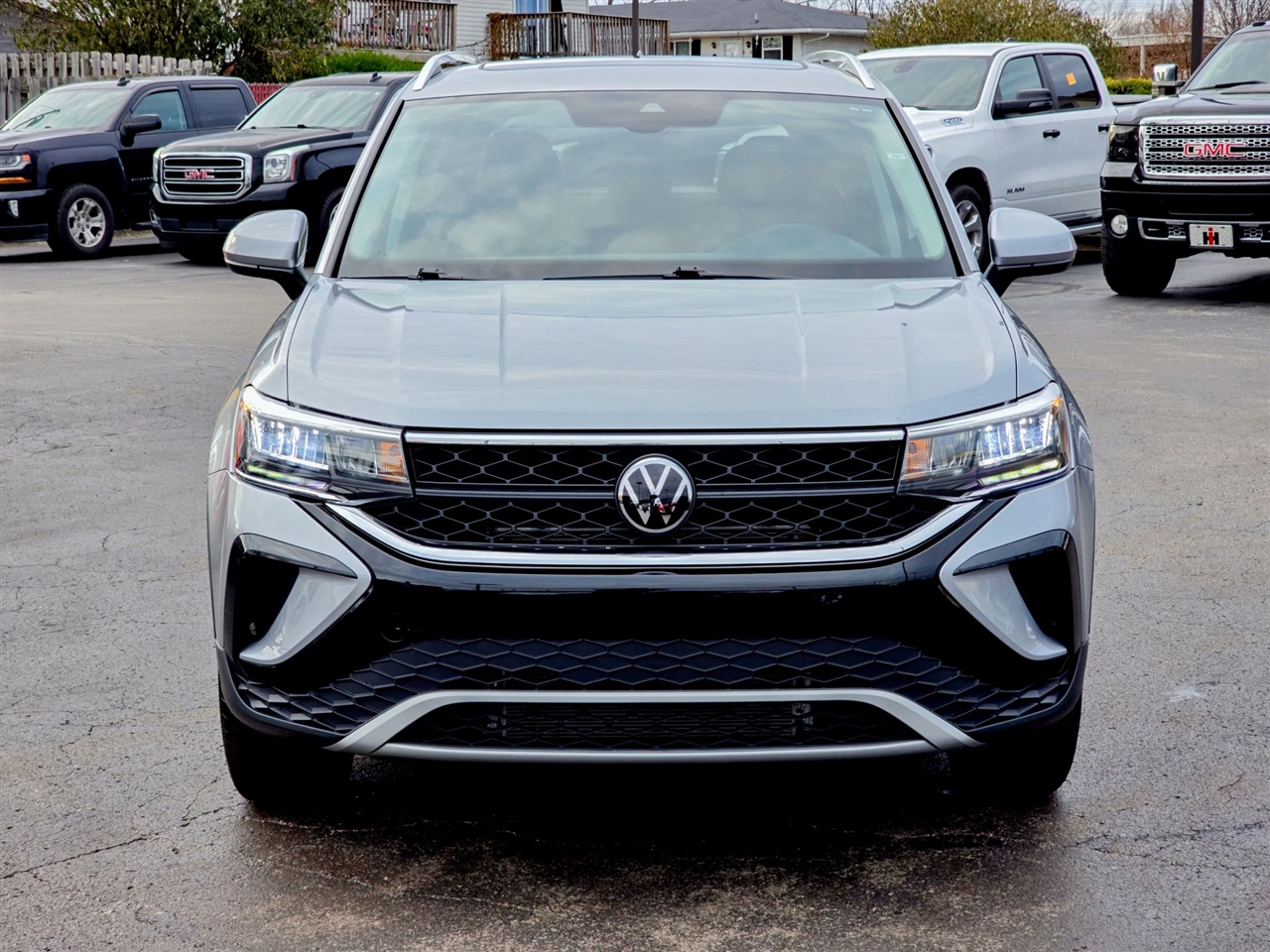 Volkswagen Taos  2024