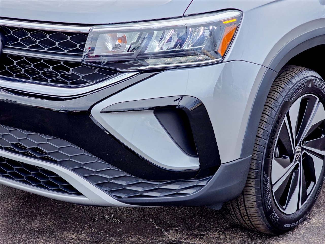 Volkswagen Taos  2024