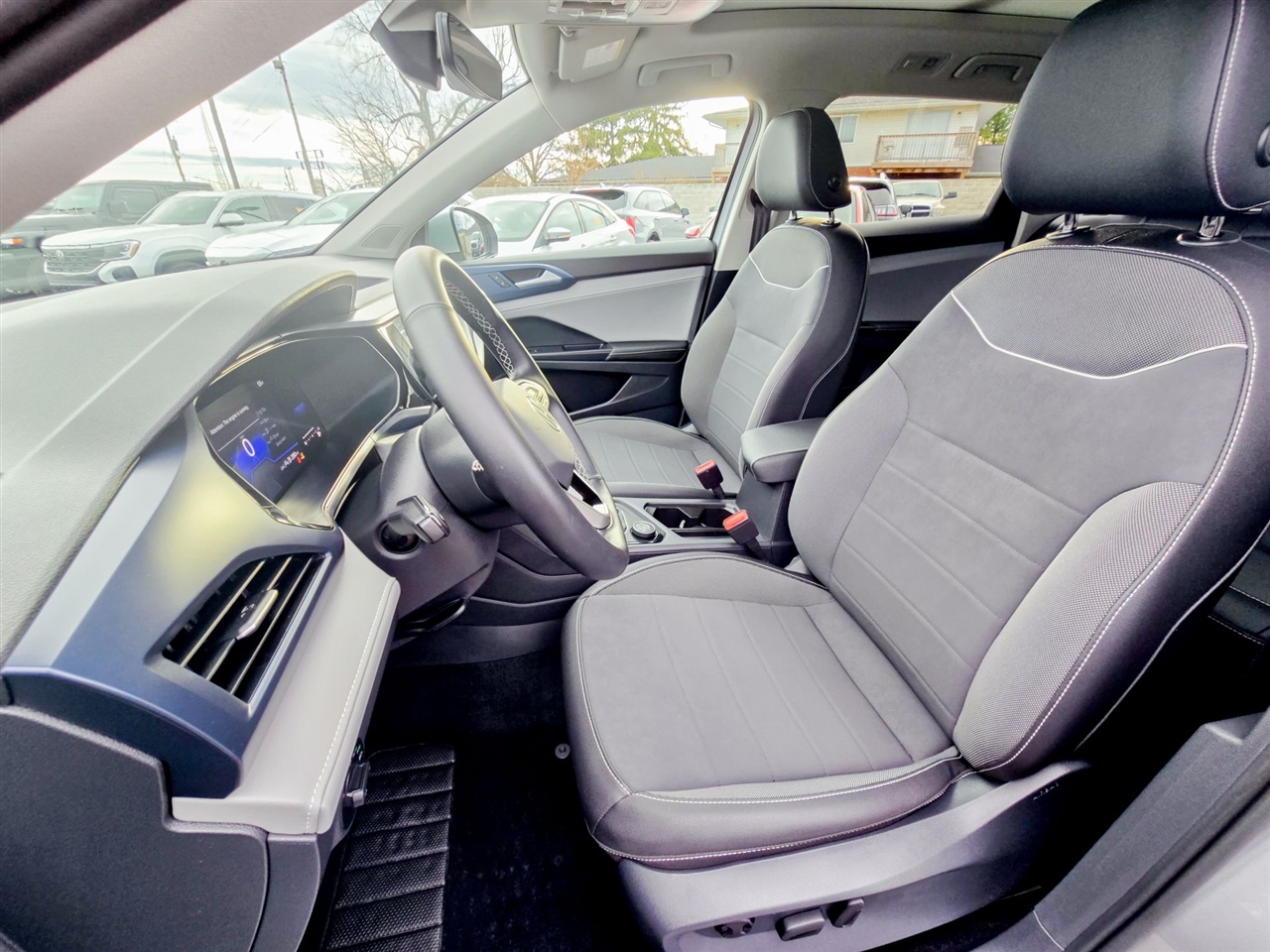 Volkswagen Taos  2024