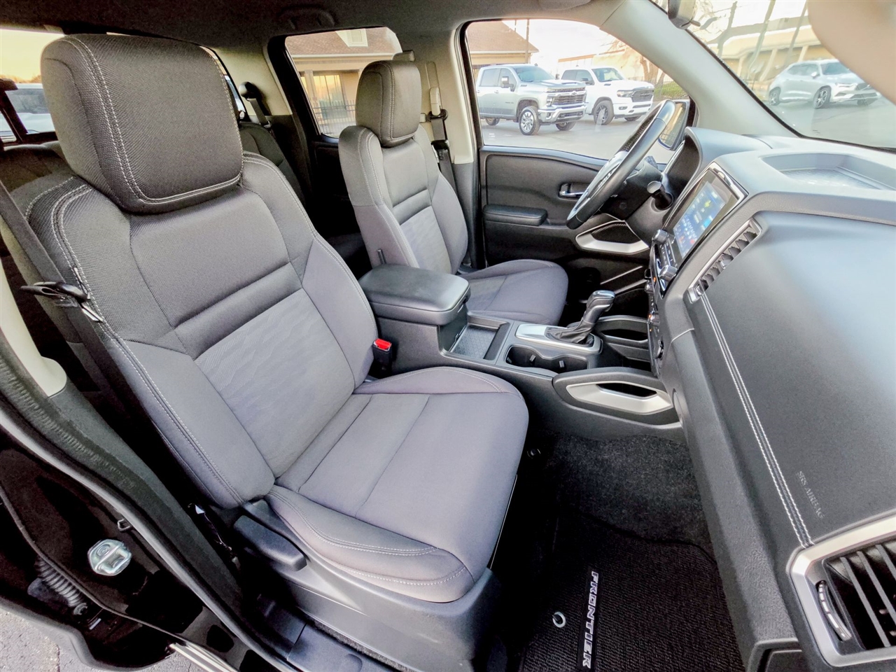 Nissan Frontier  2023