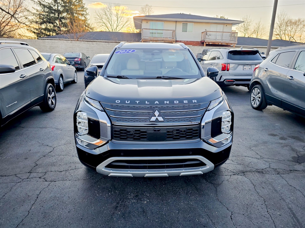 Mitsubishi Outlander Plug-In Hybrid  2024