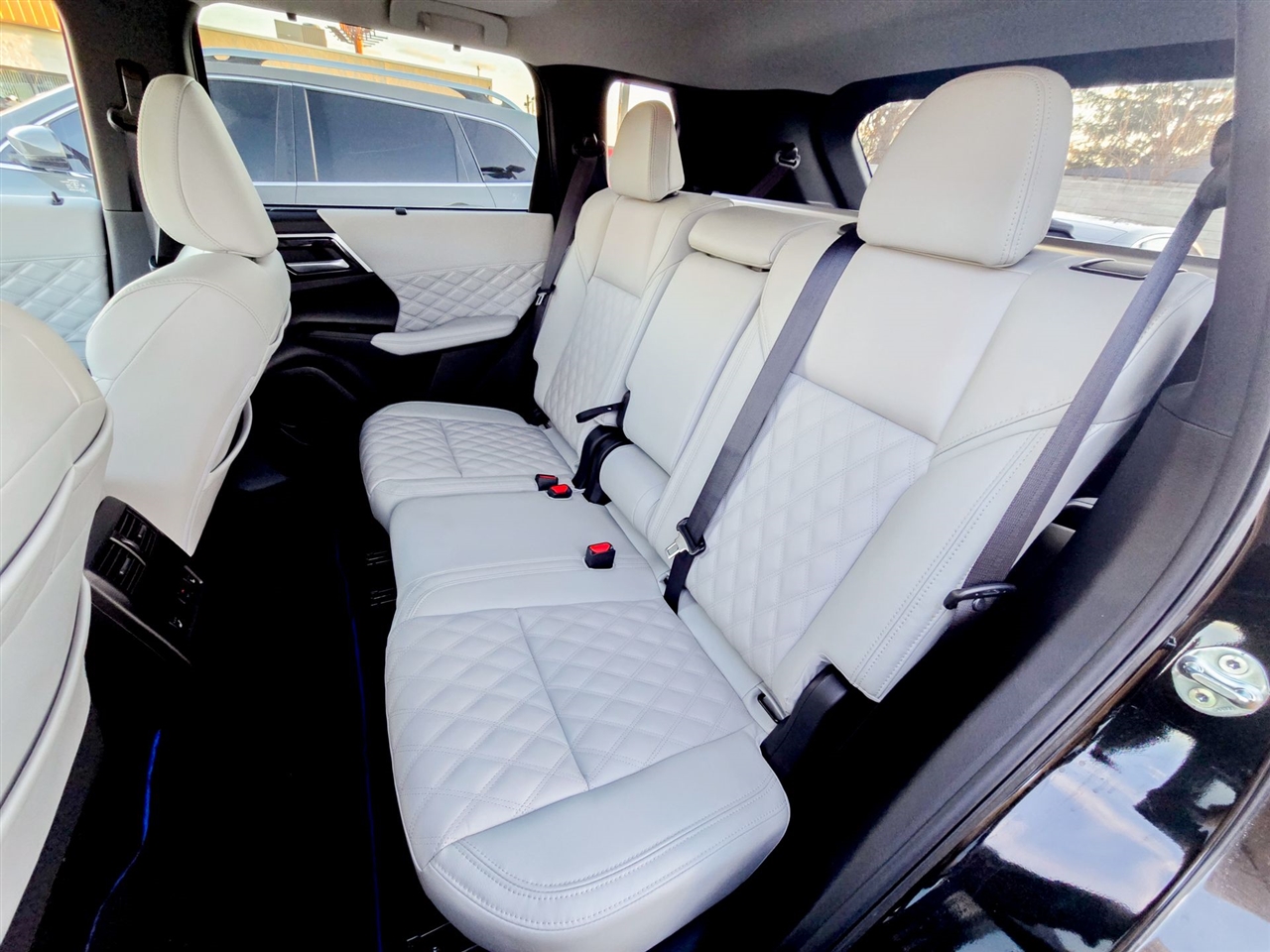 Mitsubishi Outlander Plug-In Hybrid  2024