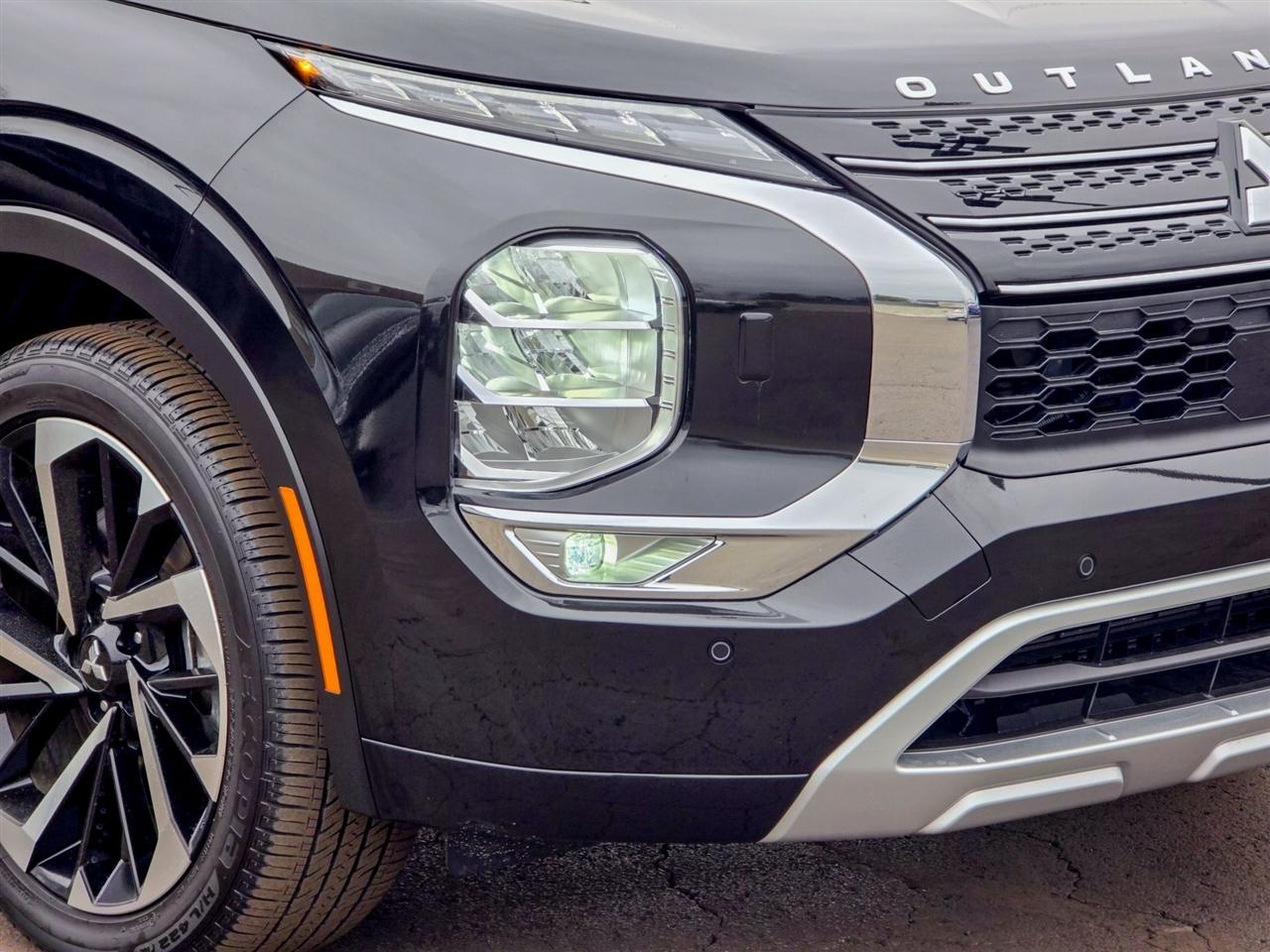 Mitsubishi Outlander Plug-In Hybrid  2024