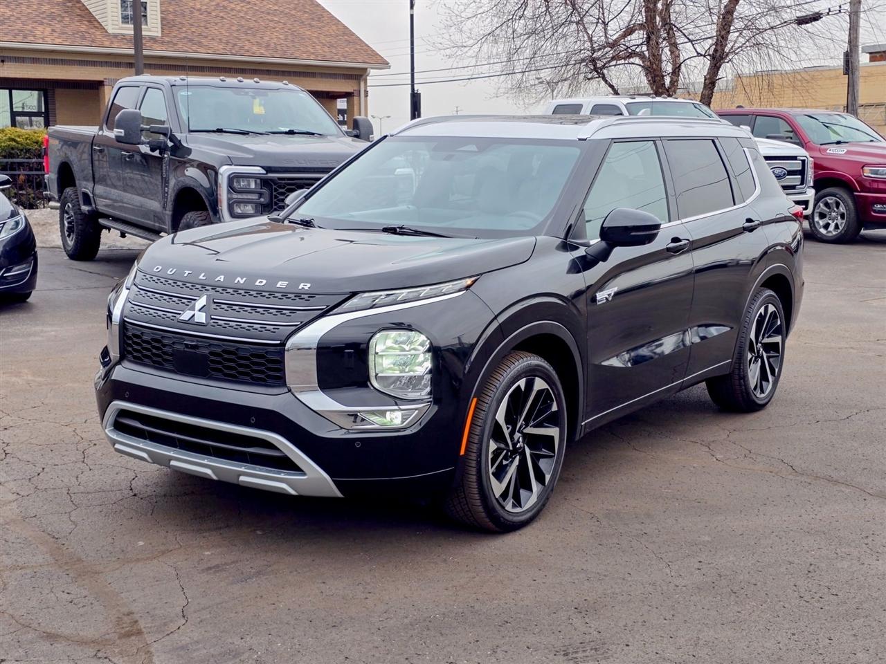 Mitsubishi Outlander Plug-In Hybrid  2024