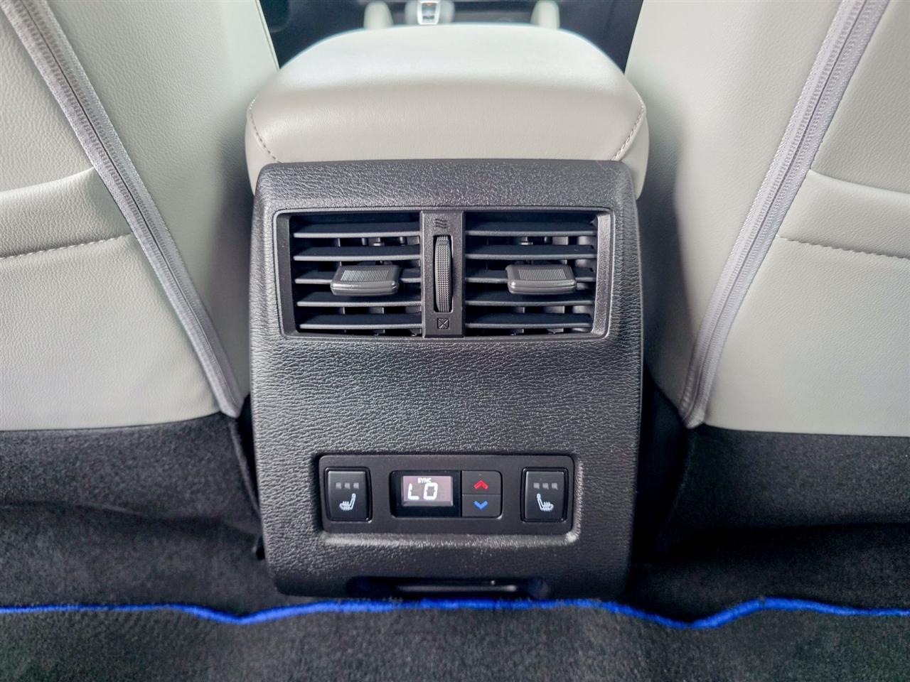 Mitsubishi Outlander Plug-In Hybrid  2024