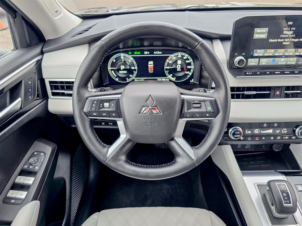 Mitsubishi Outlander Plug-In Hybrid  2024