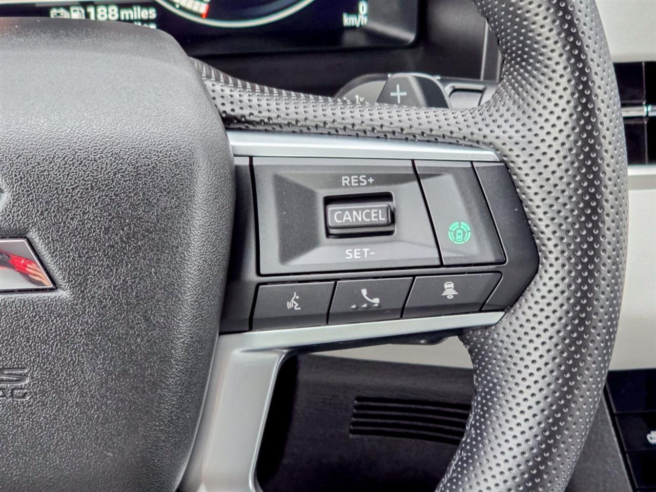 Mitsubishi Outlander Plug-In Hybrid  2024