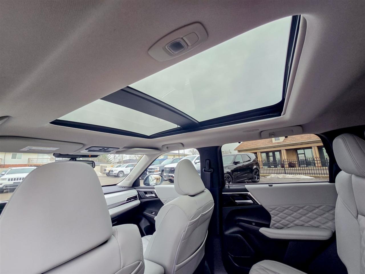 Mitsubishi Outlander Plug-In Hybrid  2024