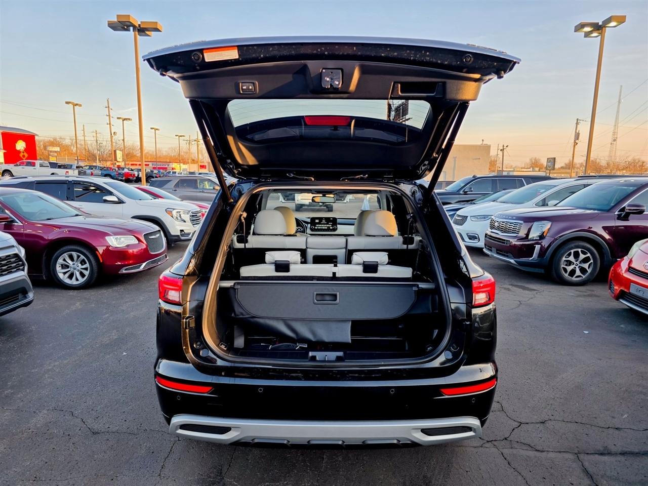 Mitsubishi Outlander Plug-In Hybrid  2024