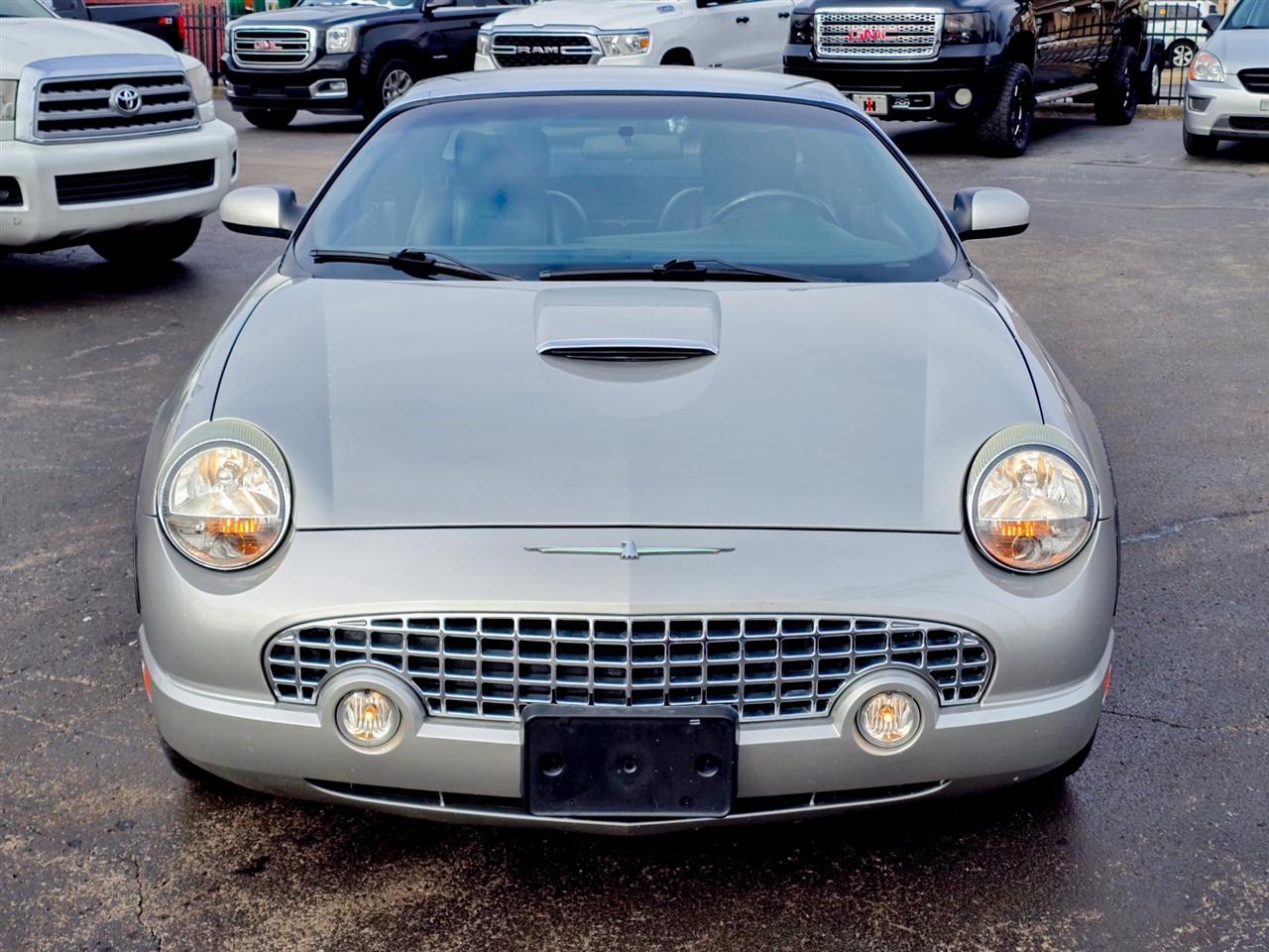Ford Thunderbird  2004