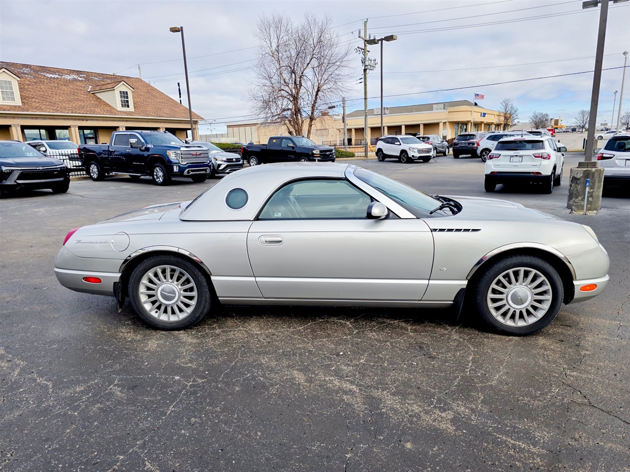 Ford Thunderbird  2004