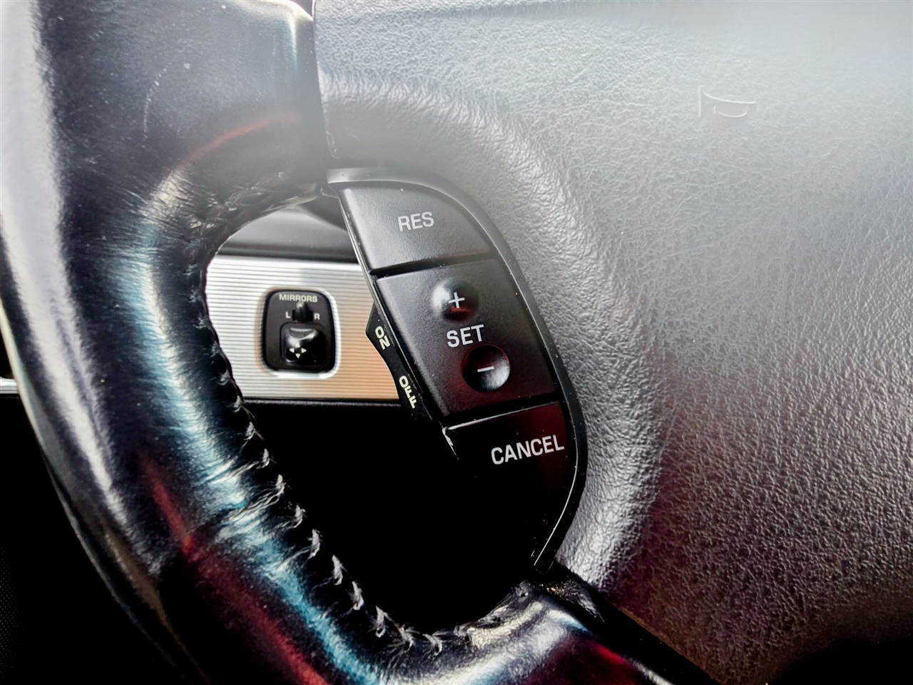 Ford Thunderbird  2004