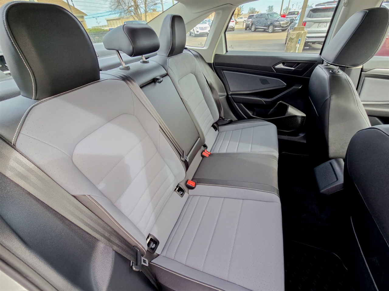 Volkswagen Jetta  2025