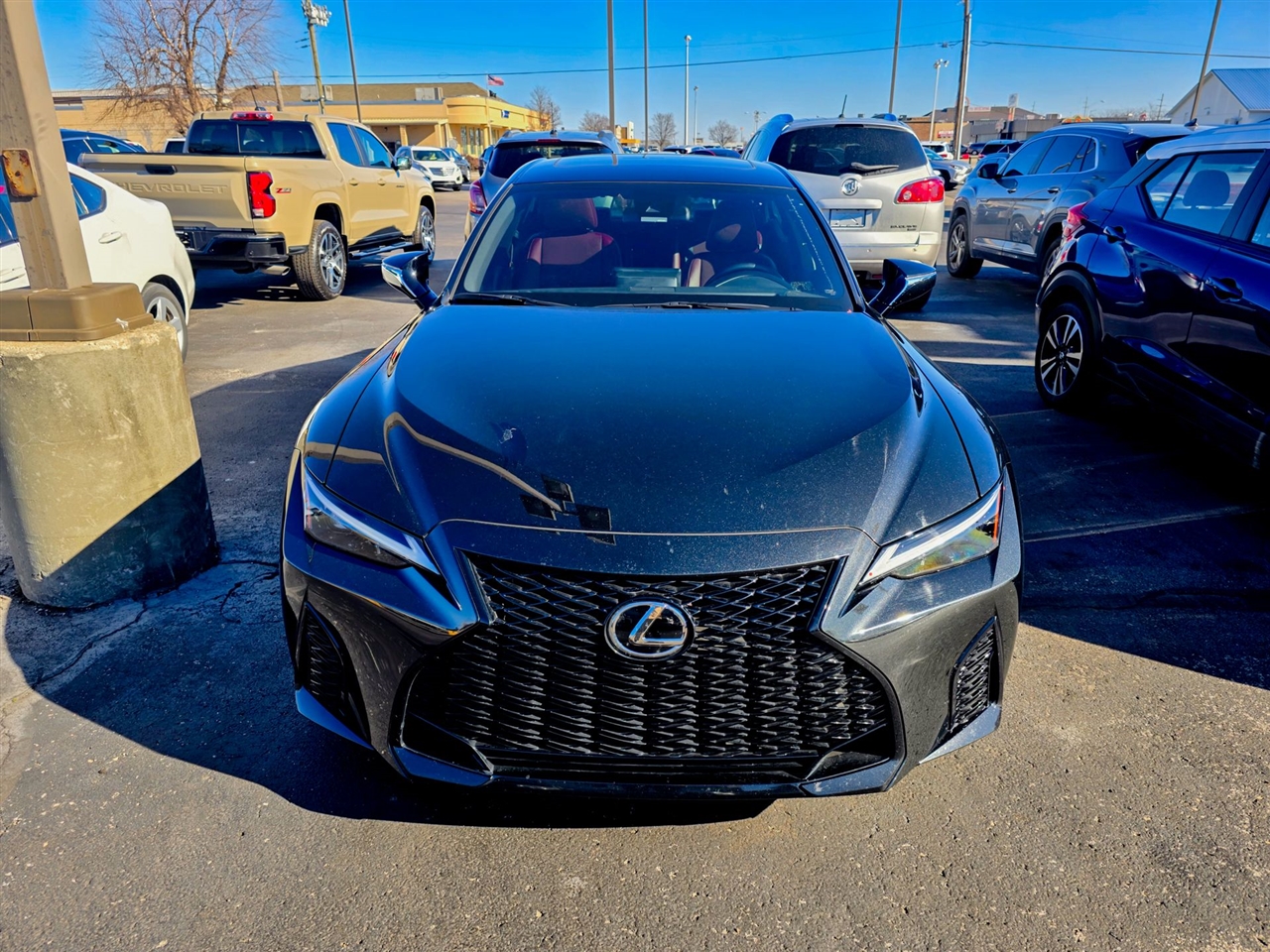 Lexus IS  2025