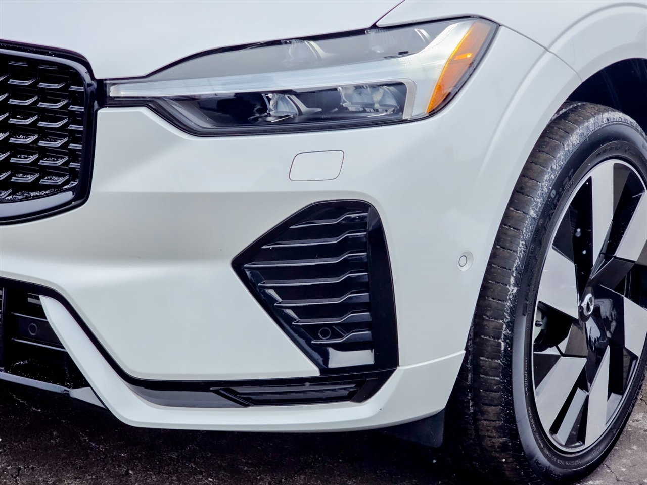 Volvo XC60 Recharge Plug-In Hybrid  2024