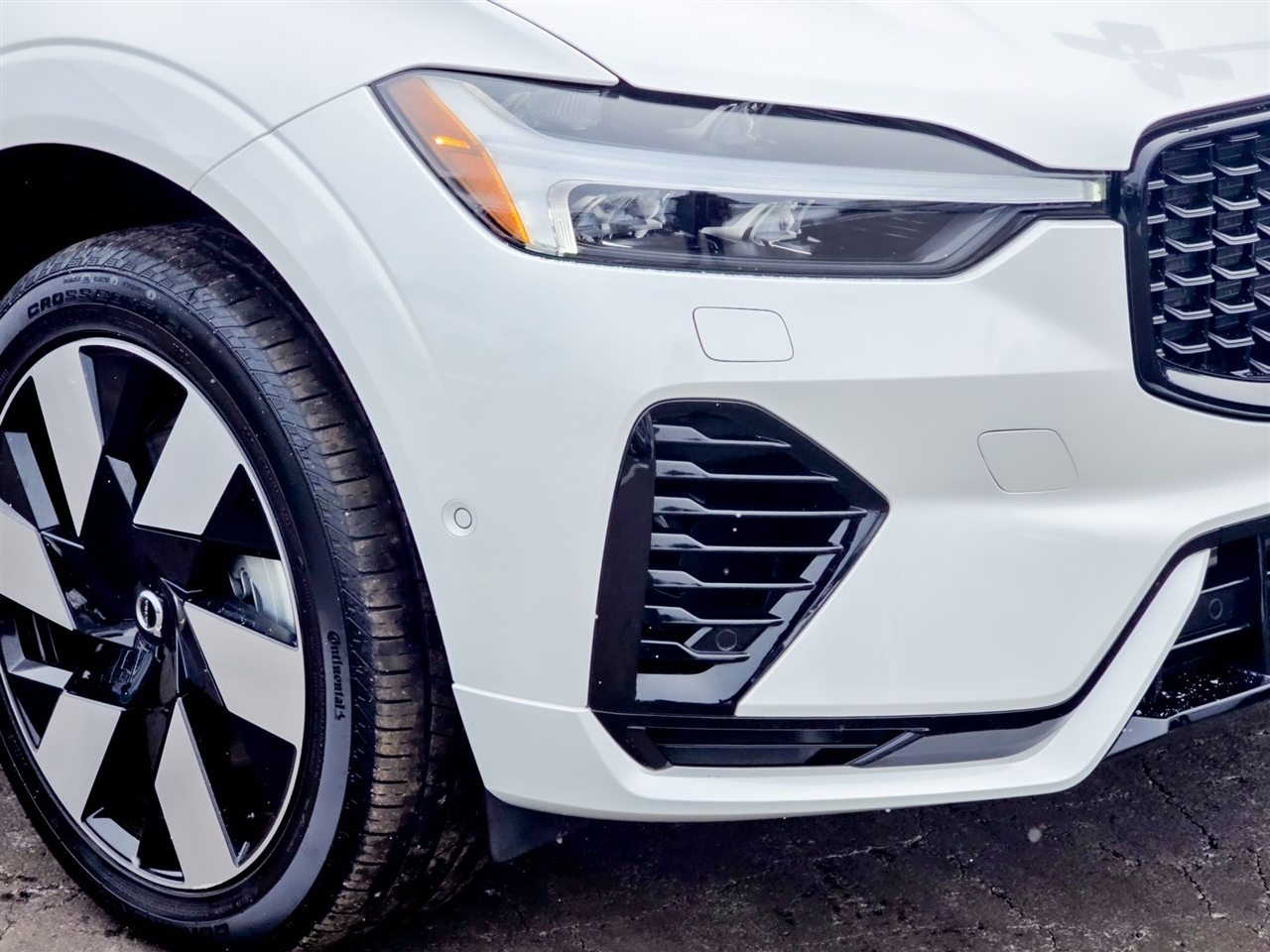 Volvo XC60 Recharge Plug-In Hybrid  2024