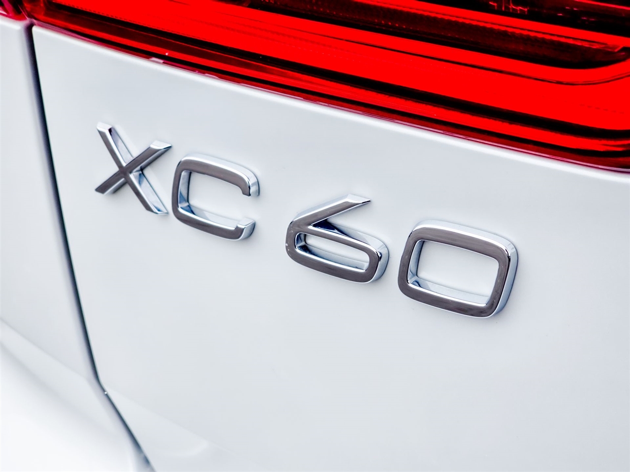 Volvo XC60 Recharge Plug-In Hybrid  2024