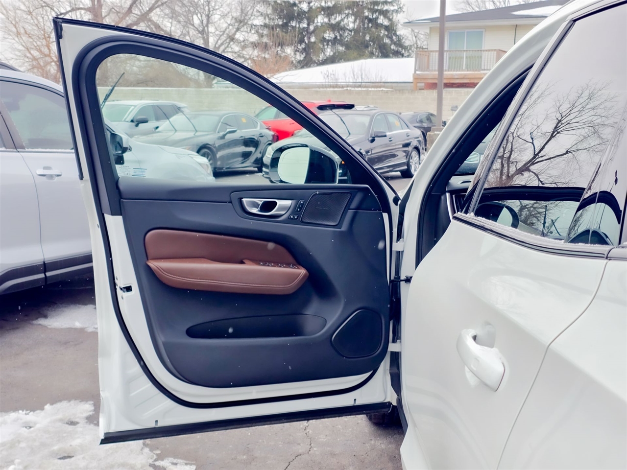 Volvo XC60 Recharge Plug-In Hybrid  2024