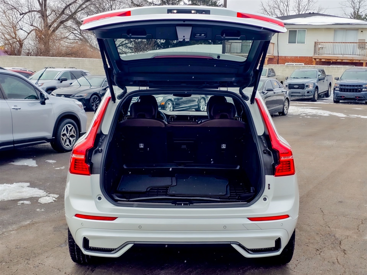 Volvo XC60 Recharge Plug-In Hybrid  2024