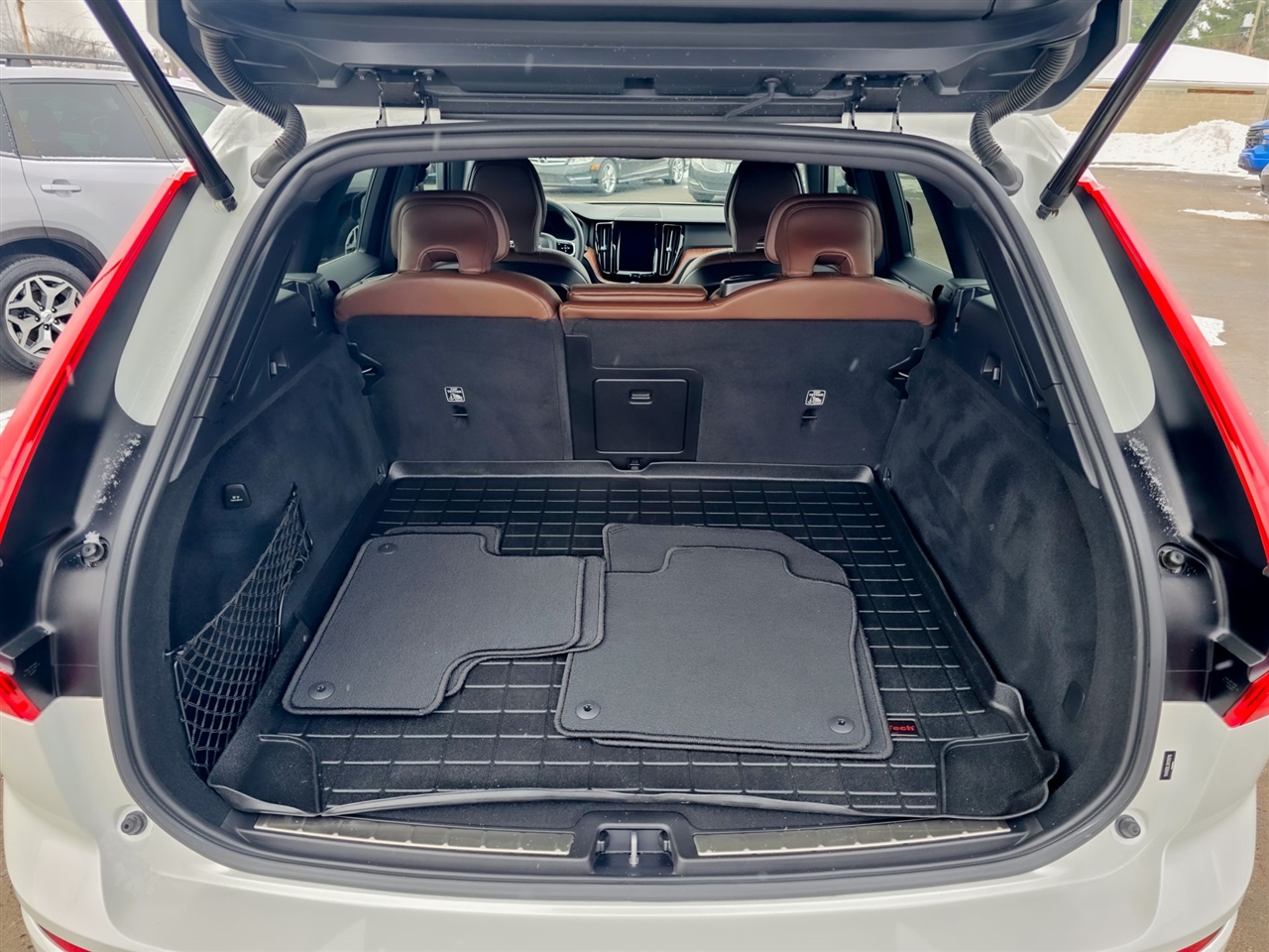 Volvo XC60 Recharge Plug-In Hybrid  2024