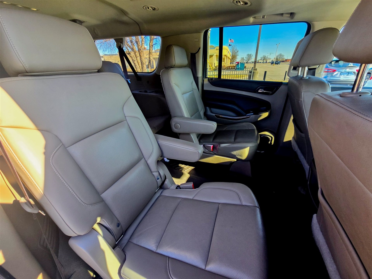 Chevrolet Suburban  2019