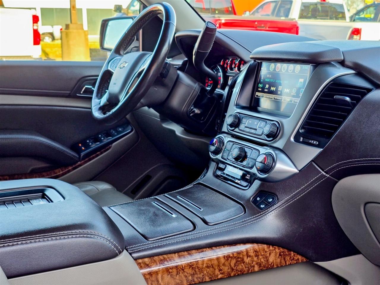 Chevrolet Suburban  2019